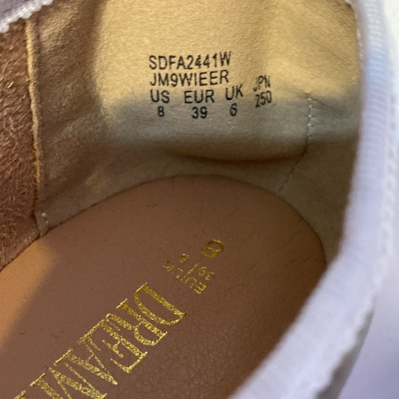 Silver Ballet Flats. Size 8 - Picture 4 of 4